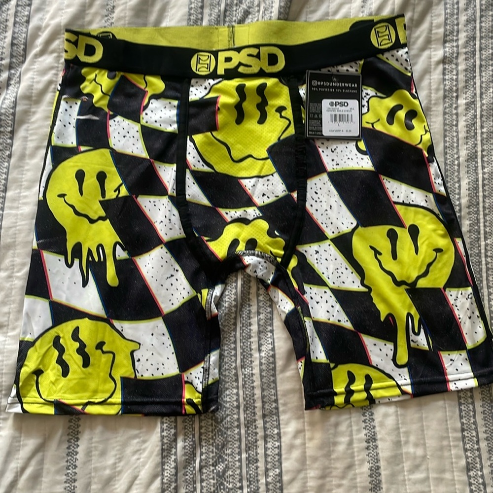 Men’s PSD underwear, size large. Black/white checkered pattern w/ smiley faces.